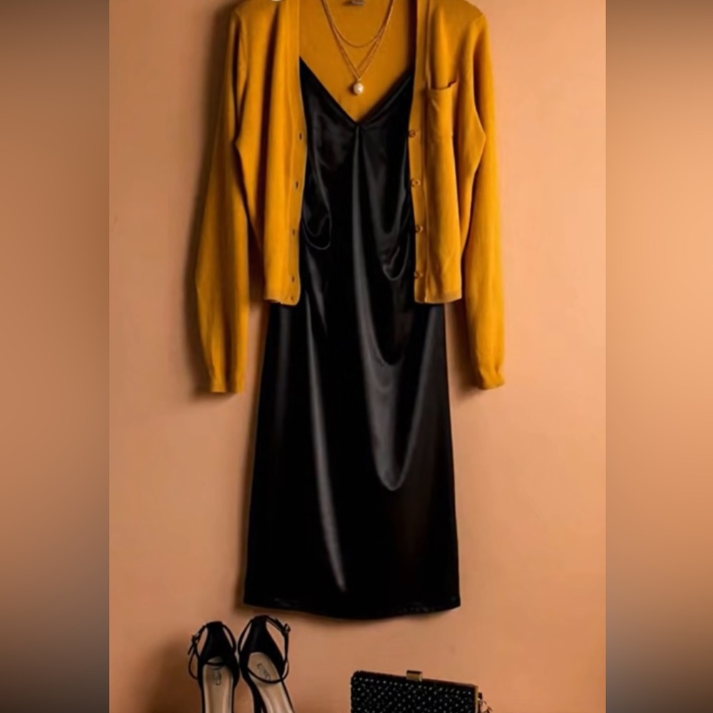 Joan Rivers golden Mustard yellow button down Cardigan Sweater